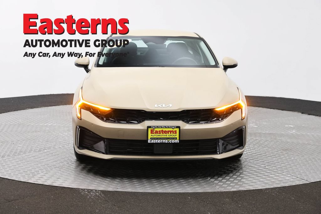 Used 2025 Kia K5 LXS FWD image 2