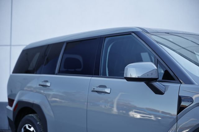 Used 2024 Hyundai Santa Fe SE image 3