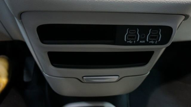 Used 2024 Chrysler Pacifica Touring-L image 20