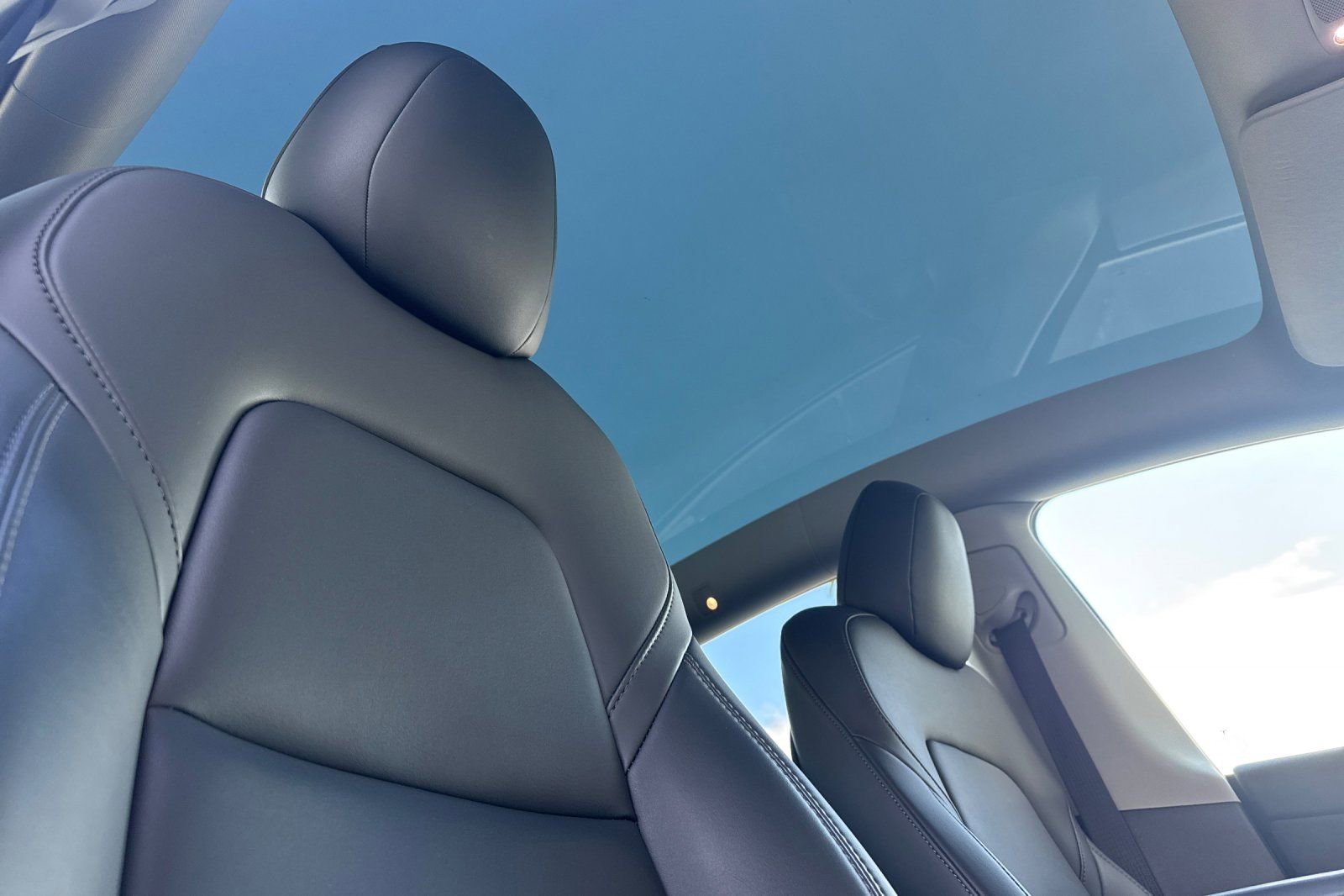 Used 2023 Tesla Model Y Long Range AWD/4WD image 16