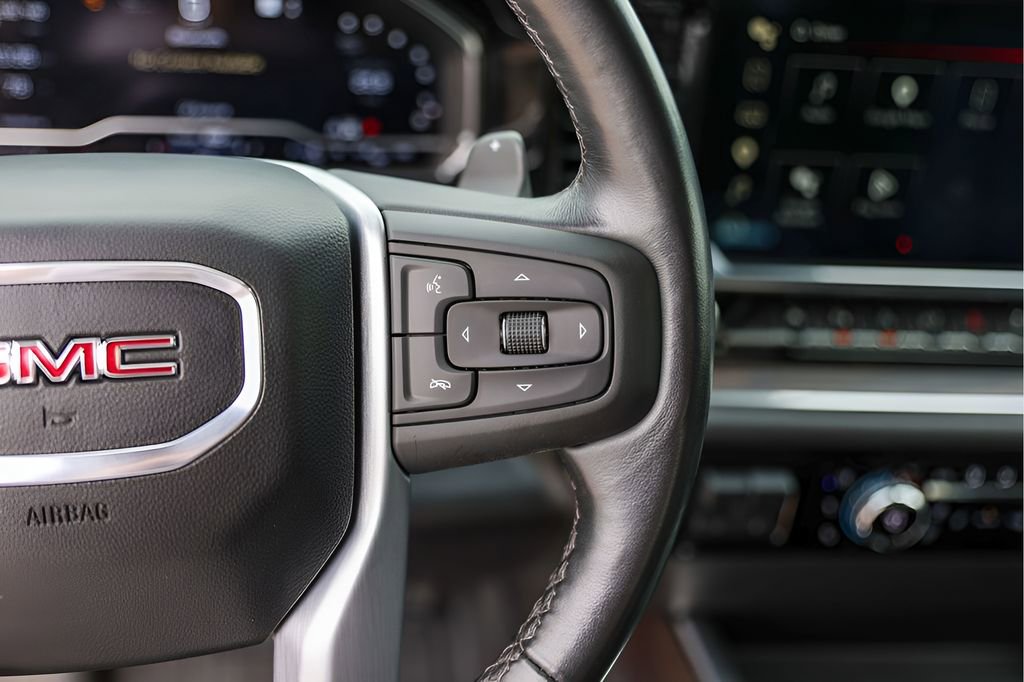 Used 2022 GMC Sierra 1500 SLT AWD/4WD image 16