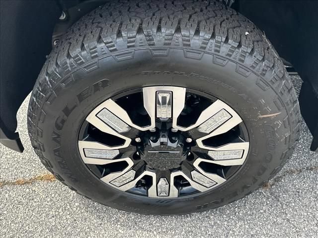 New 2026 GMC Sierra 2500 Denali w/ Denali Reserve Package AWD/4WD image 18