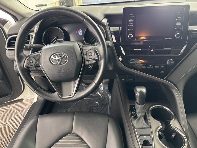 Used 2021 Toyota Camry SE image 32