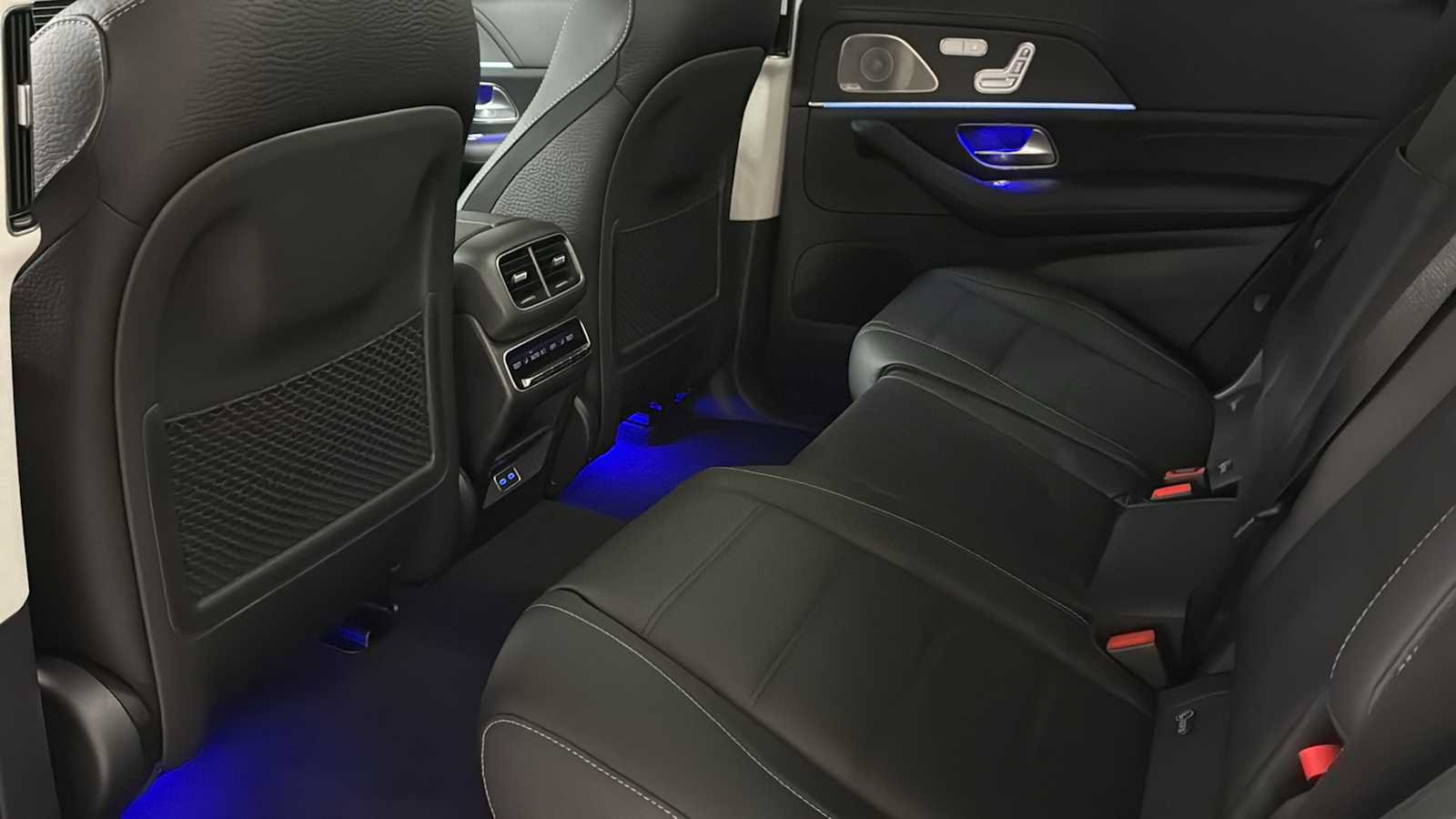 New 2026 Mercedes-Benz GLS 450 4MATIC image 32