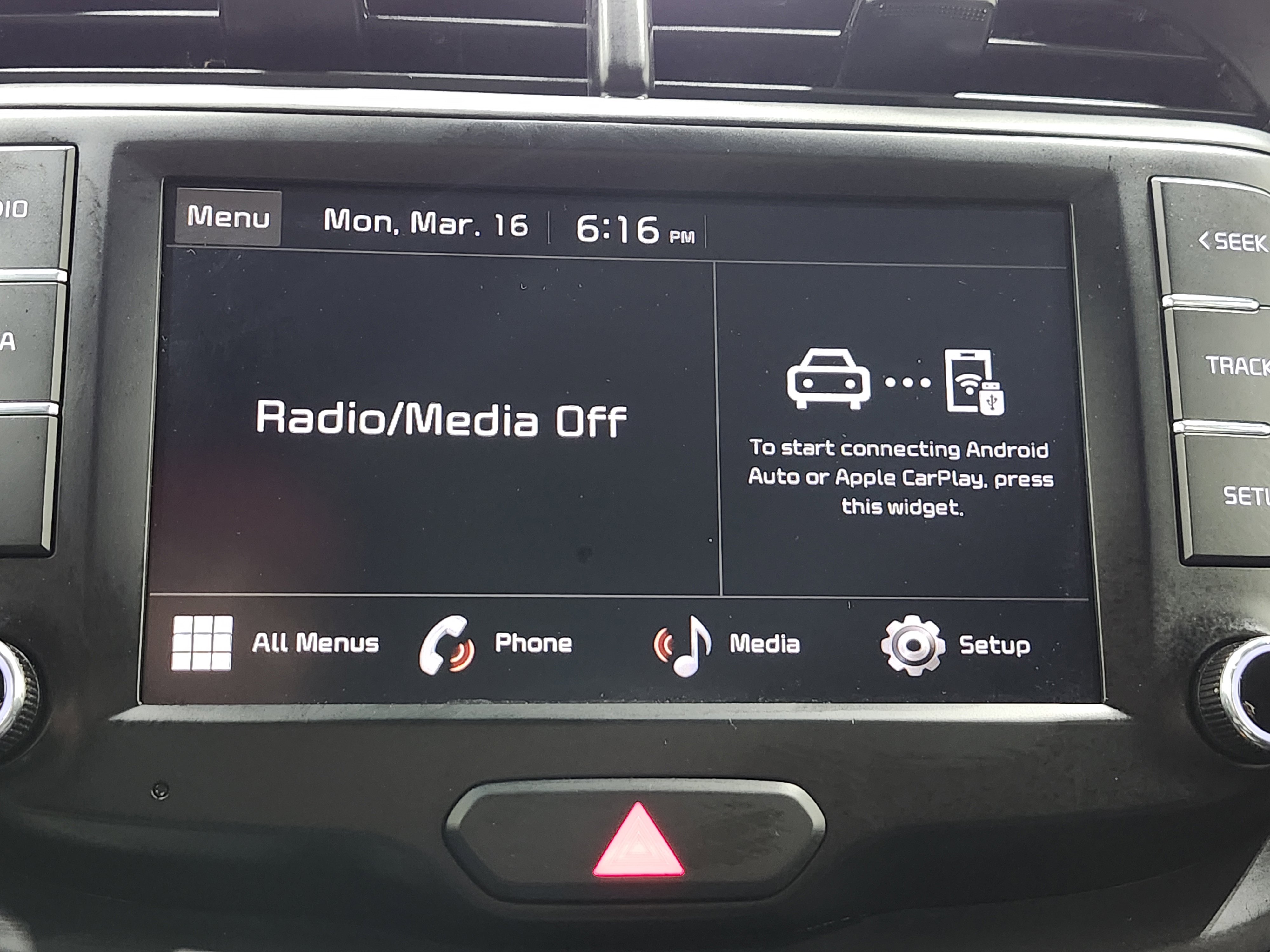 Used 2023 Kia Soul LX w/ Option Group 015 FWD image 4