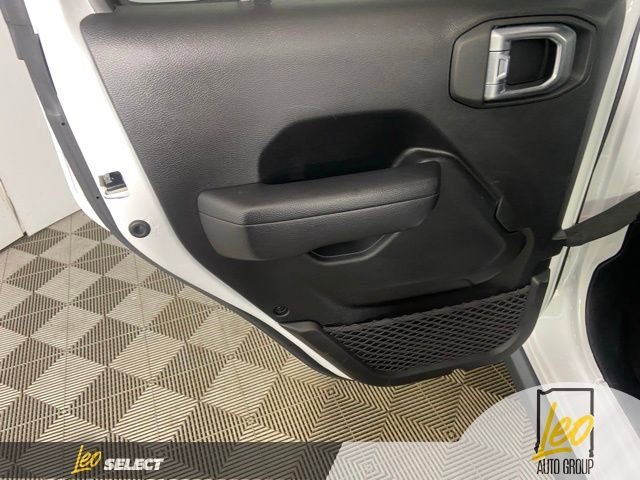 Used 2022 Jeep Wrangler Unlimited Rubicon image 16