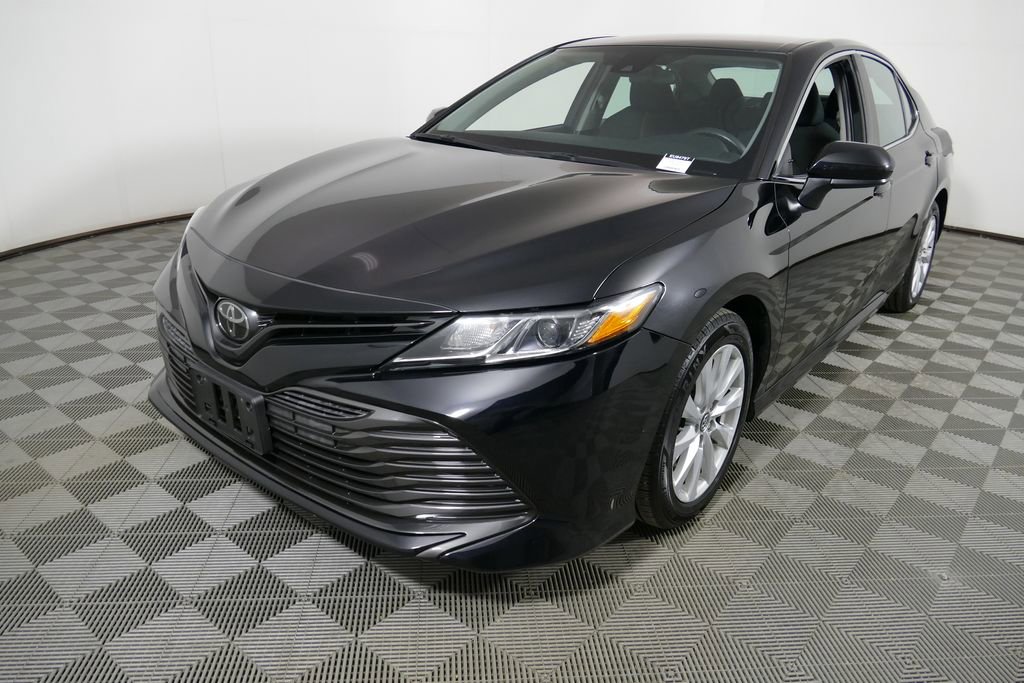 Used 2019 Toyota Camry LE FWD image 20