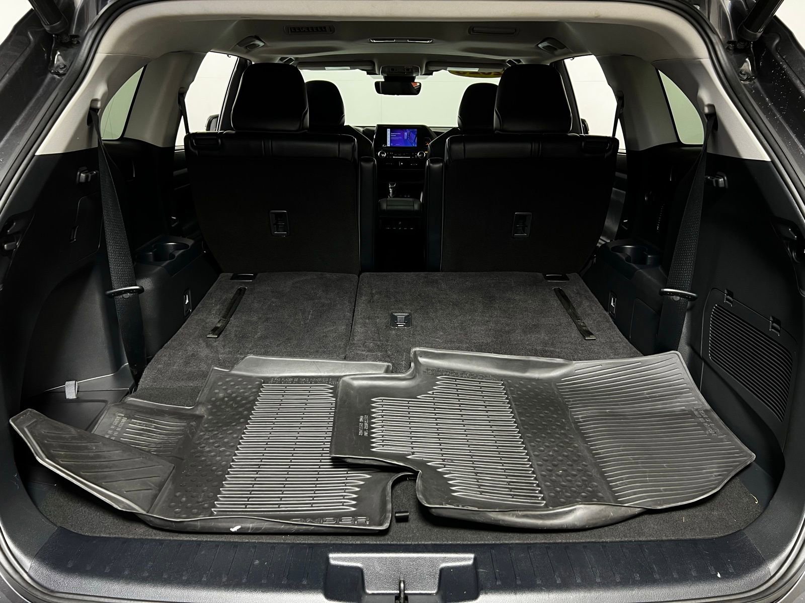 Certified 2023 Toyota Highlander XLE image 28