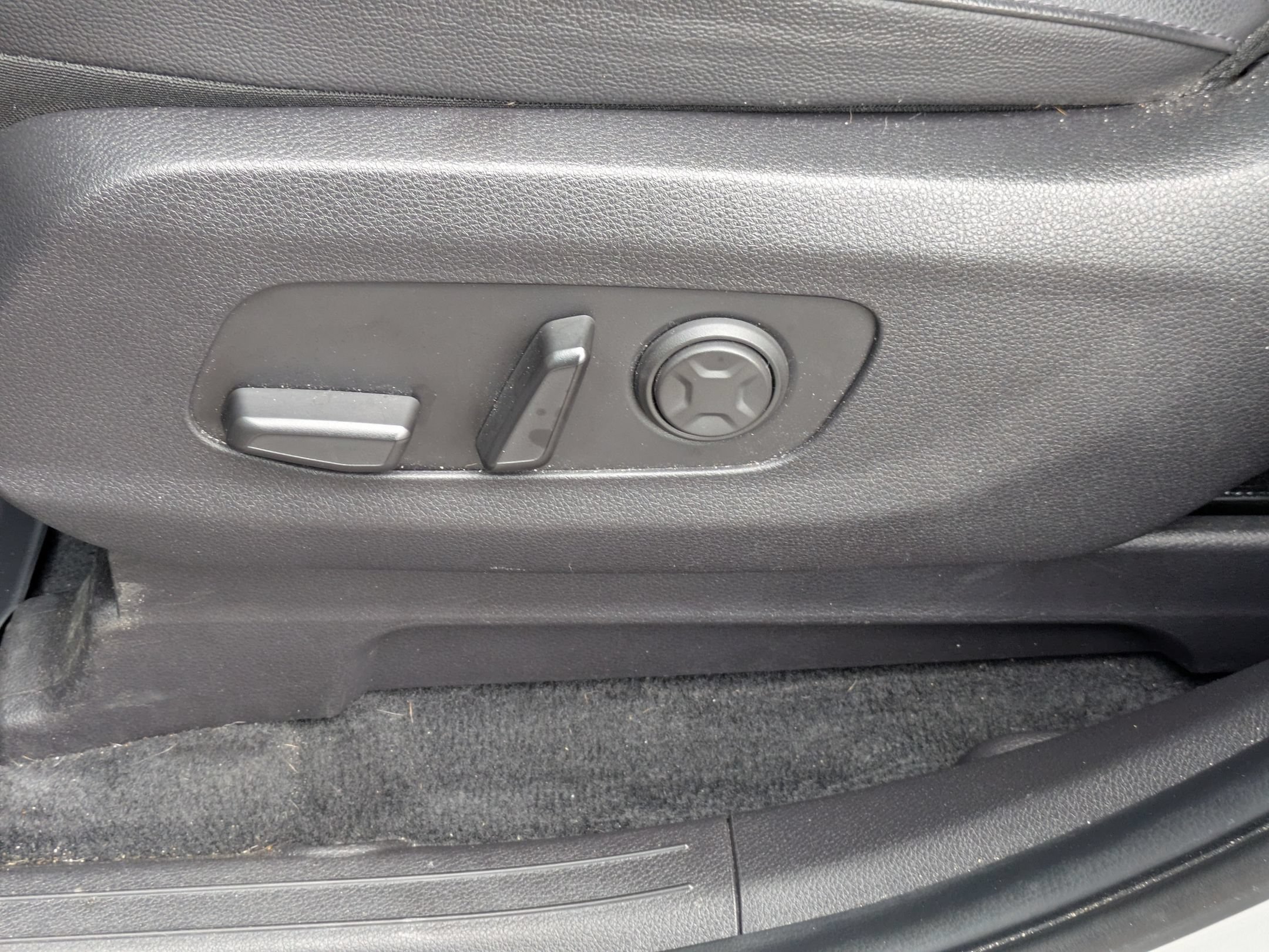 Used 2023 Kia Carnival SX Prestige FWD image 14