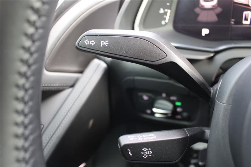 Used 2018 Audi R8 V10 w/ Carbon Exterior Package image 44