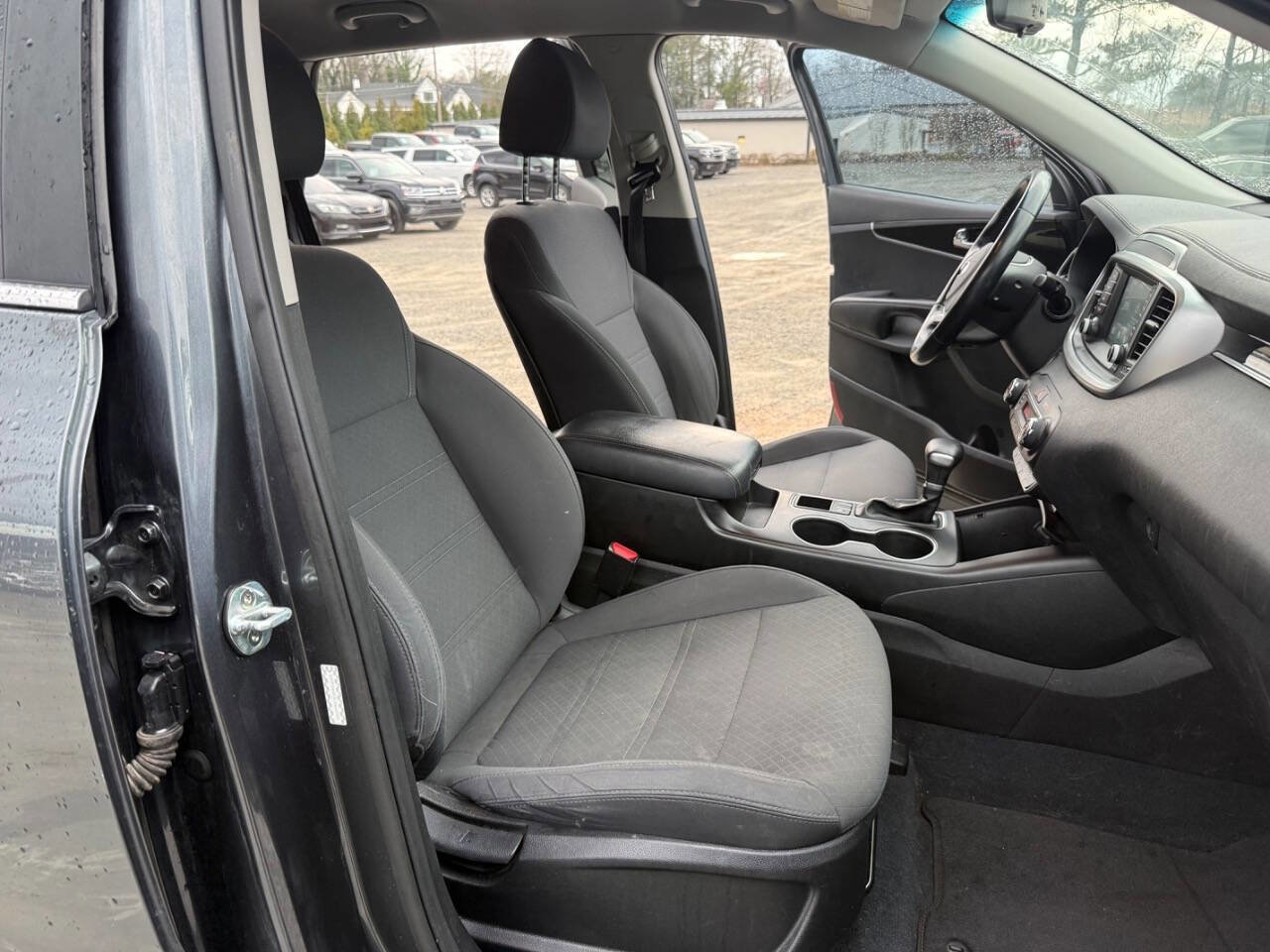 Used 2020 Kia Sorento S image 23