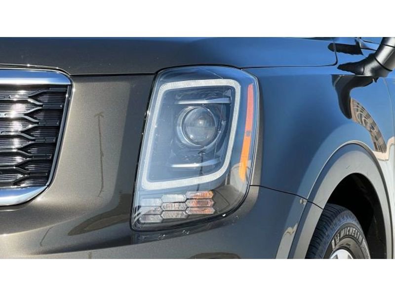Used 2022 Kia Telluride S image 57