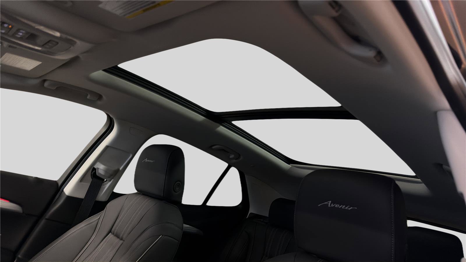 New 2026 Buick Envision Avenir image 17