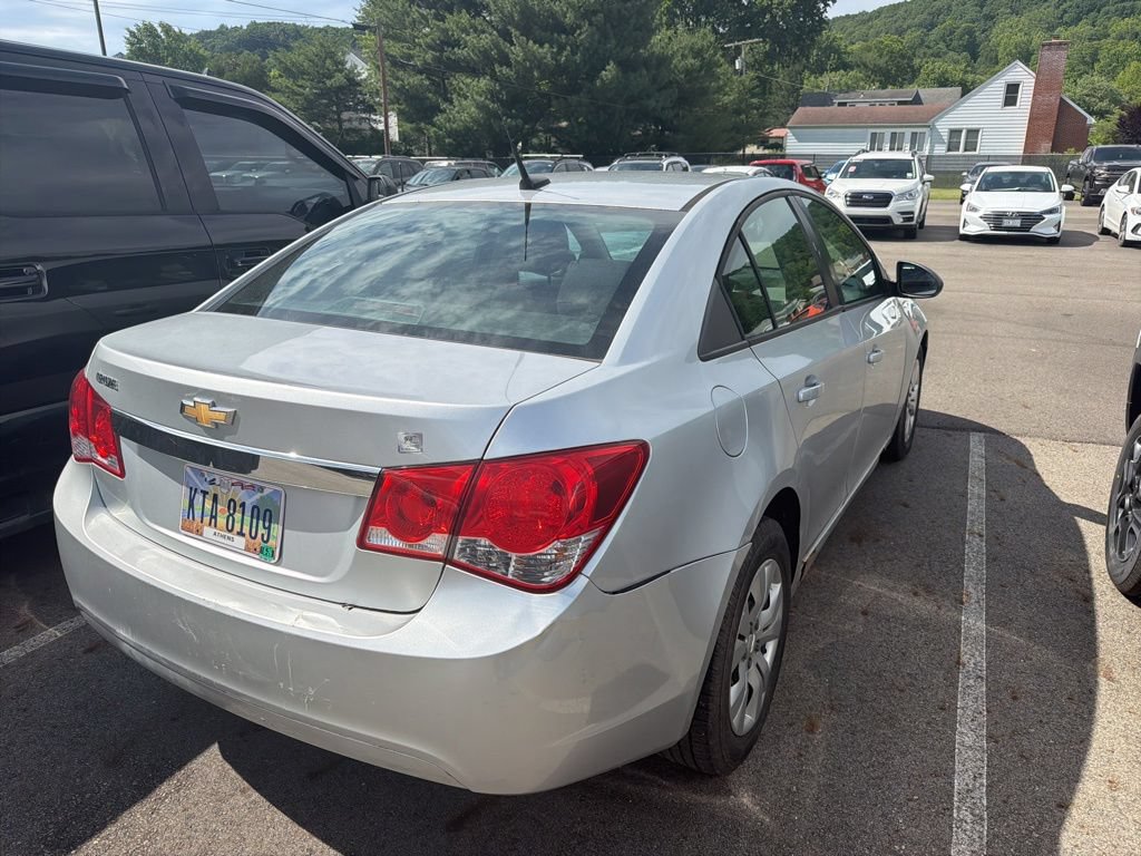 Used 2013 Chevrolet Cruze LS FWD image 9