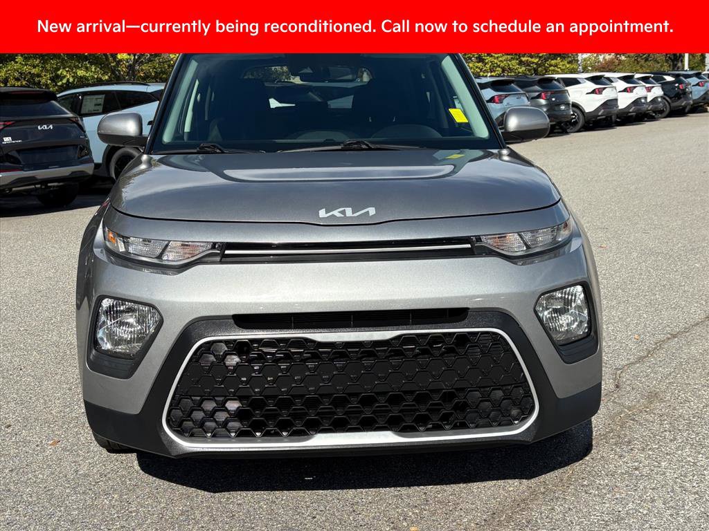 Certified 2022 Kia Soul LX w/ Technology Package FWD image 2