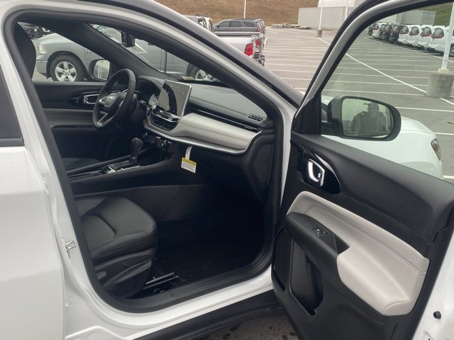 New 2026 Jeep Compass Limited image 46