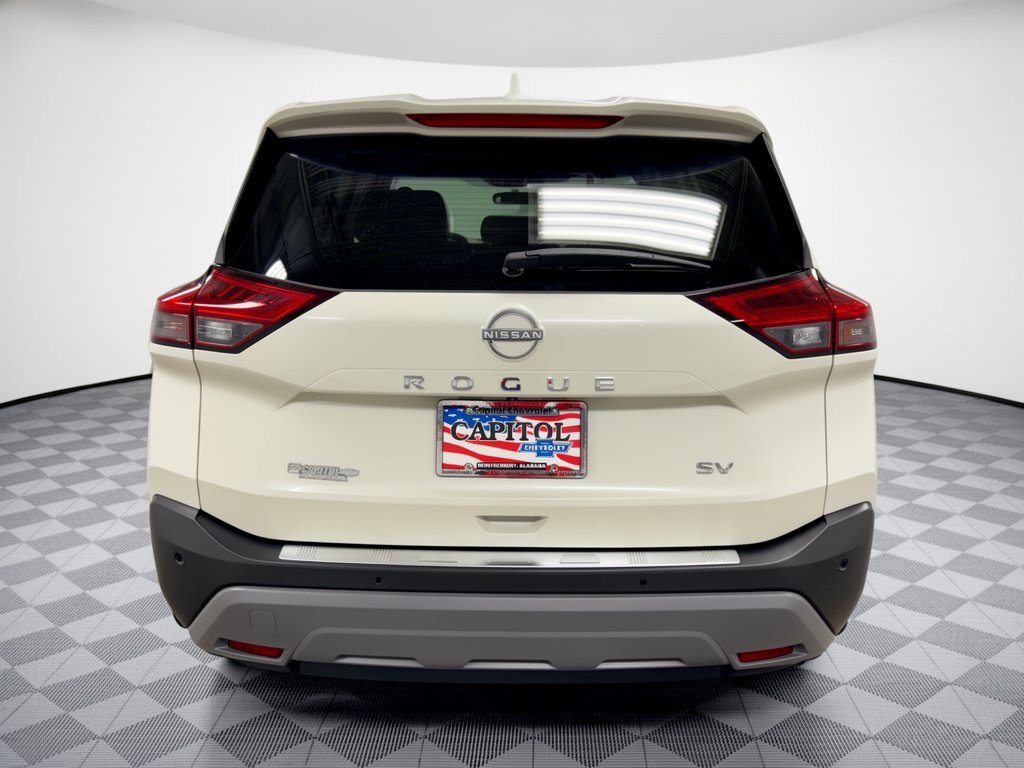 Used 2023 Nissan Rogue SV FWD image 11