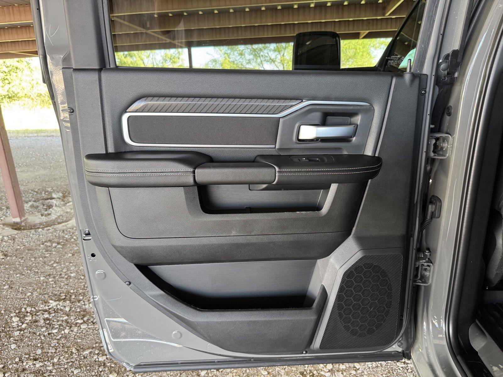 New 2027 RAM 3500 Big Horn AWD/4WD image 31