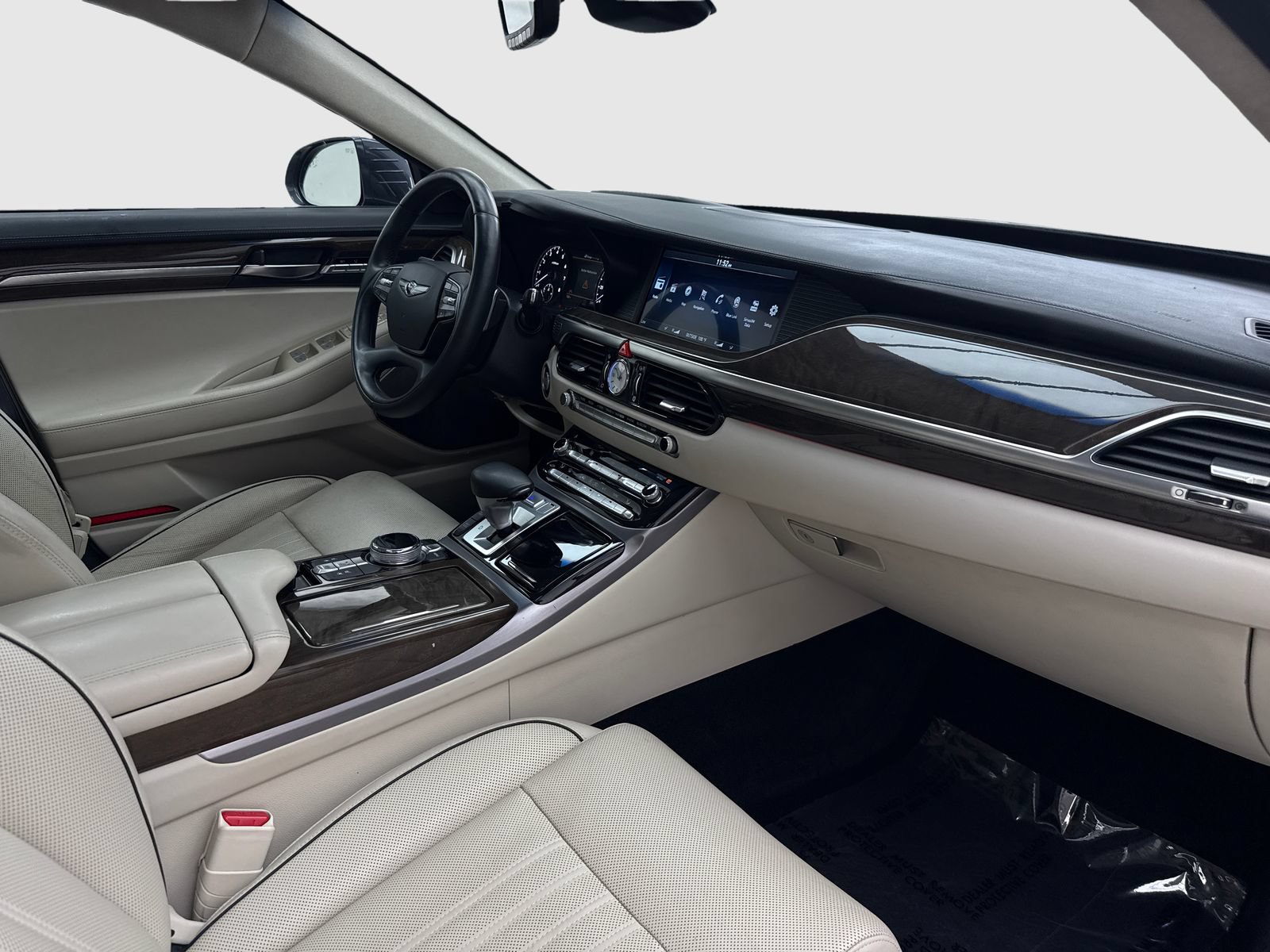 Used 2017 Genesis G90 3.3T Premium RWD image 44