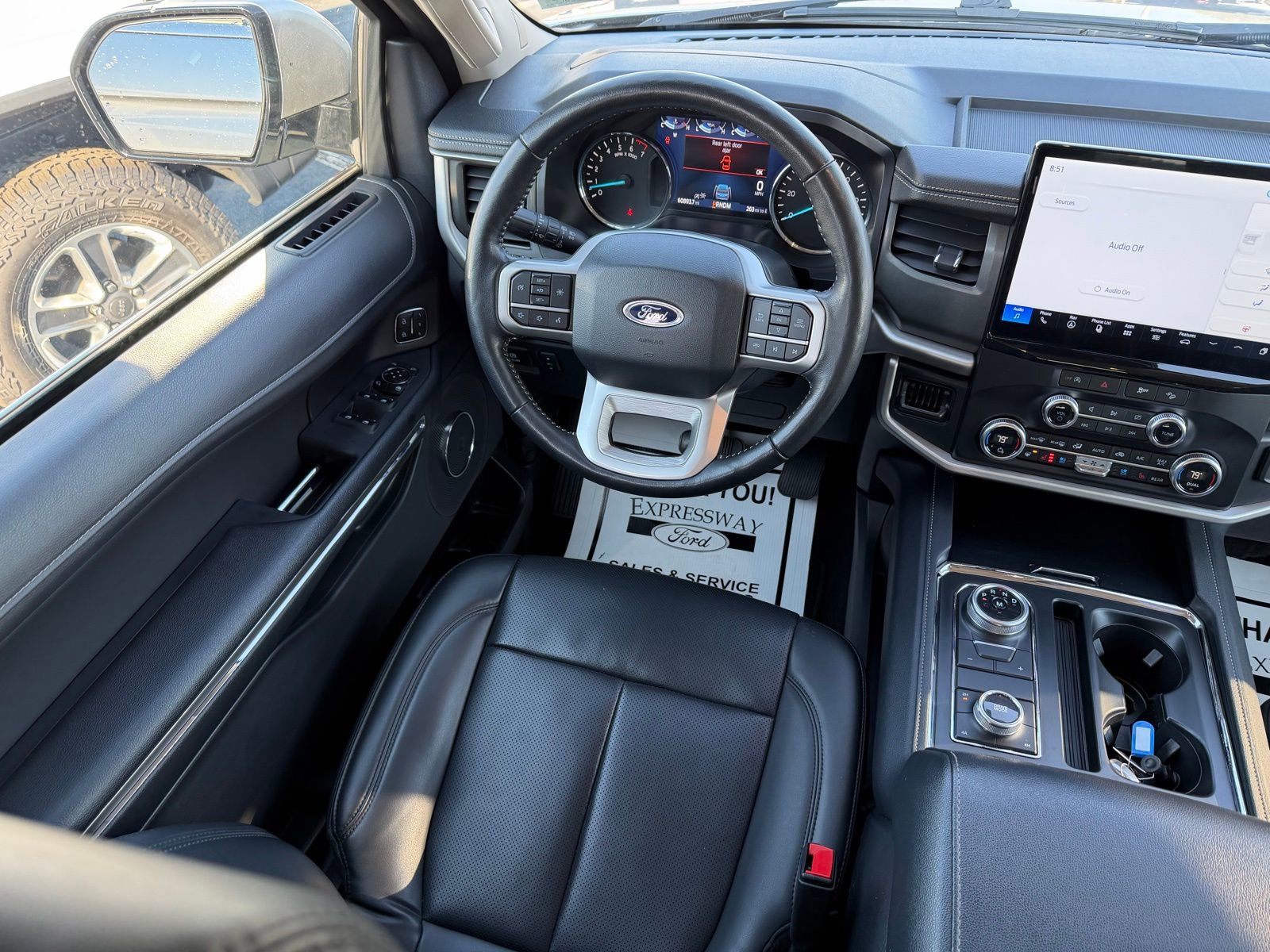 Used 2024 Ford Expedition XLT AWD/4WD image 17