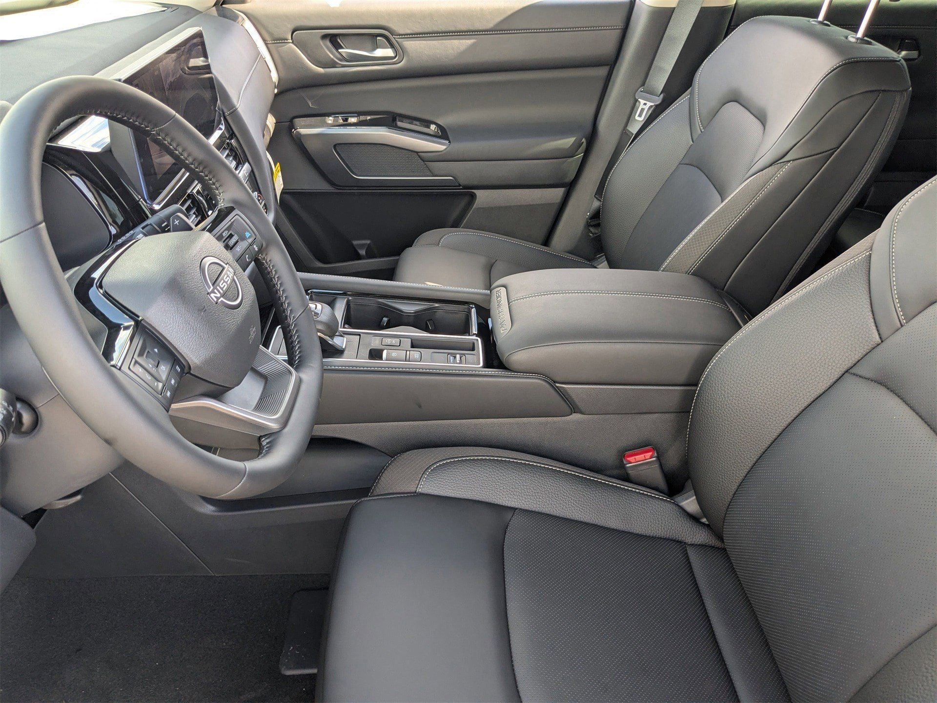 New 2026 Nissan Pathfinder SL image 12