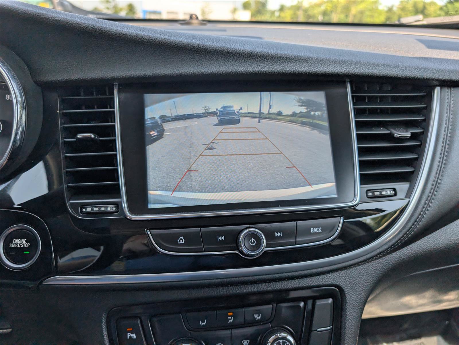 Used 2021 Buick Encore Preferred w/ Safety Package II FWD image 28