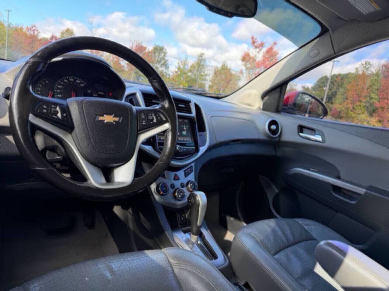 Used 2017 Chevrolet Sonic Premier image 22