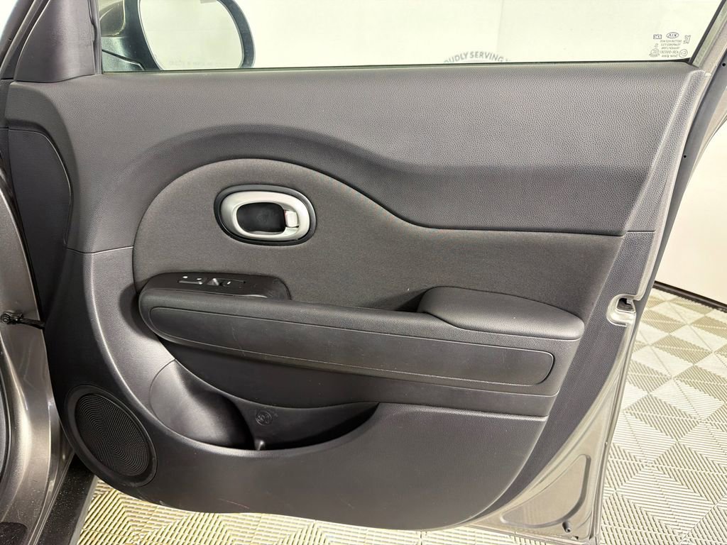 Used 2016 Kia Soul image 14