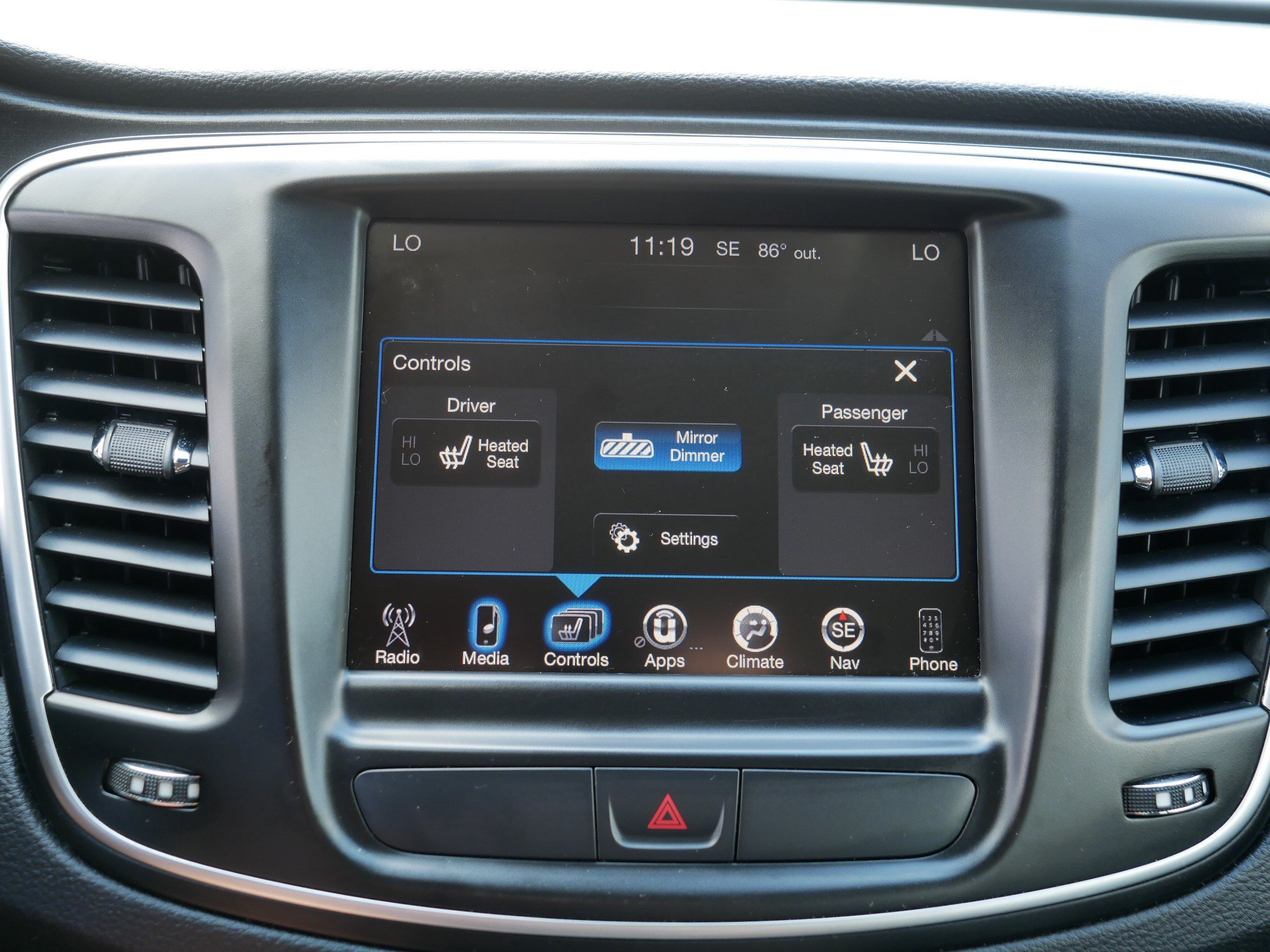 Used 2016 Chrysler 200 Limited w/ Convenience Group FWD image 31