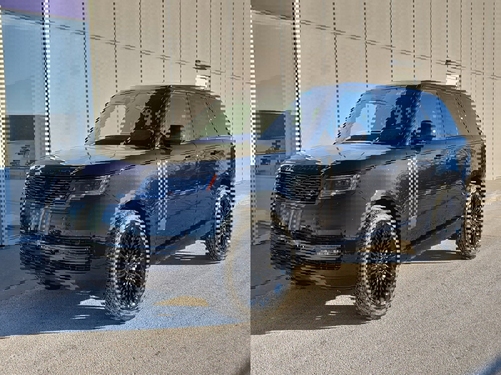 New 2026 Land Rover Range Rover SE image 1