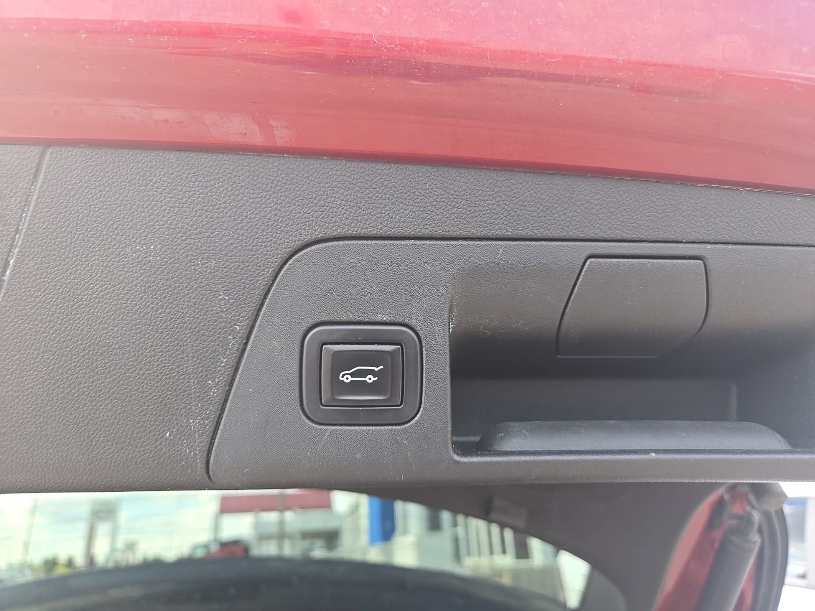 Used 2021 Buick Envision Essence FWD image 12