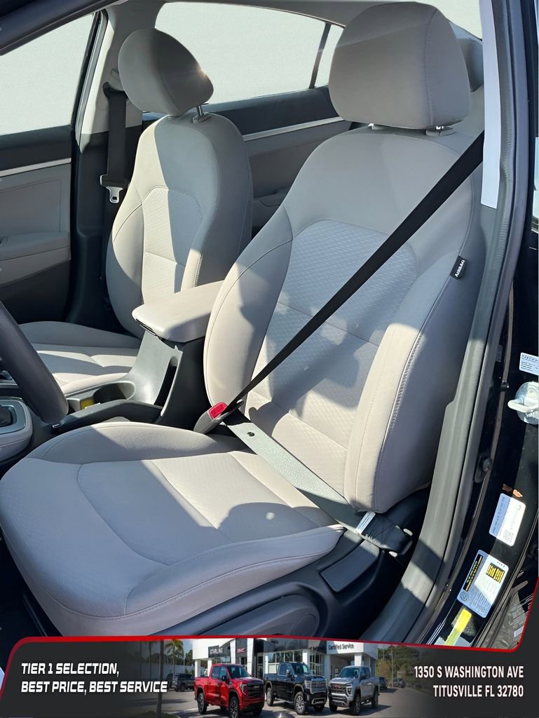 Used 2020 Hyundai Elantra SE FWD image 27
