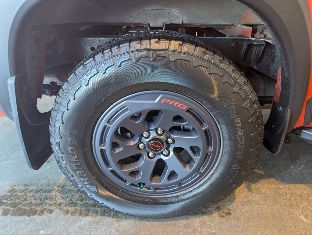 Used 2025 Nissan Frontier PRO-4X w/ Pro Convenience Package image 8
