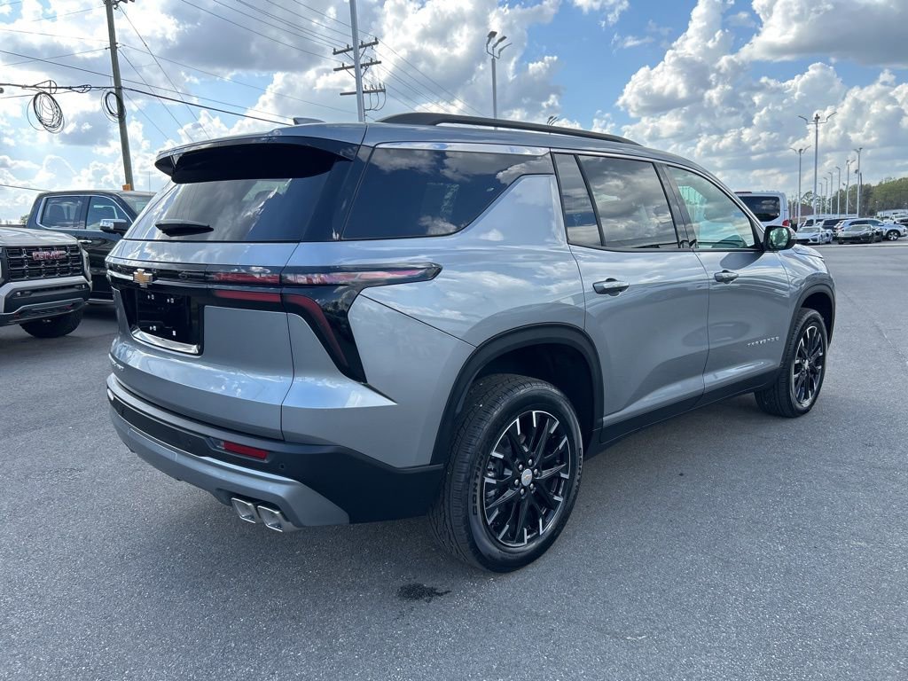 Used 2026 Chevrolet Traverse LT image 5