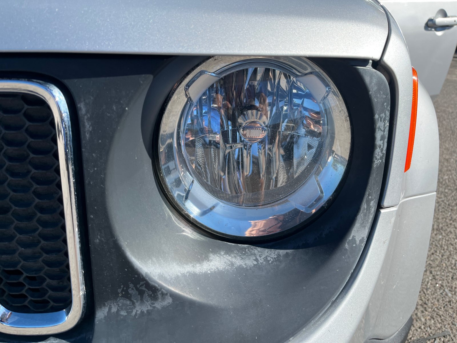Used 2016 Jeep Renegade Latitude w/ Safety & Security Group FWD image 10
