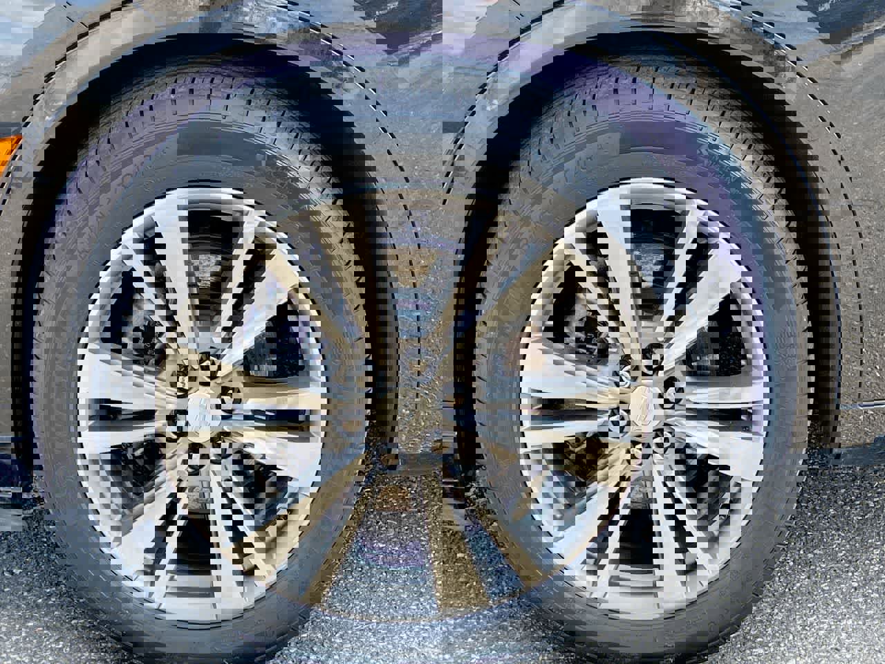 Used 2021 Cadillac XT6 Premium Luxury w/ LPO, Floor Liner Package image 38