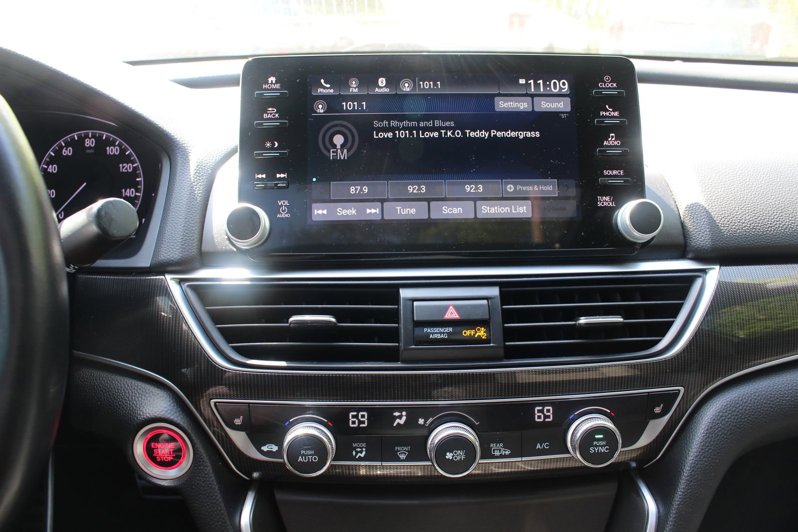 Used 2022 Honda Accord Sport image 29