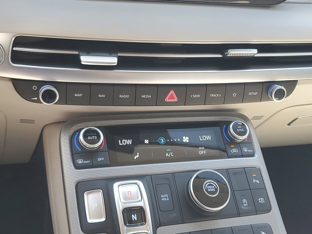 Used 2024 Hyundai Palisade Calligraphy FWD image 19