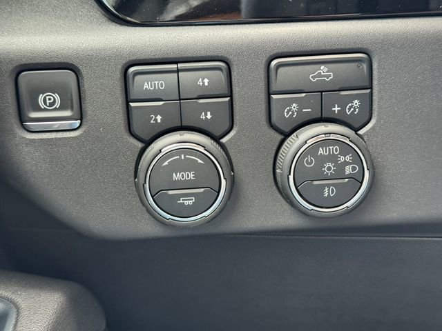 Certified 2025 Chevrolet Silverado 1500 LT Trail Boss w/ Convenience Package II AWD/4WD image 26