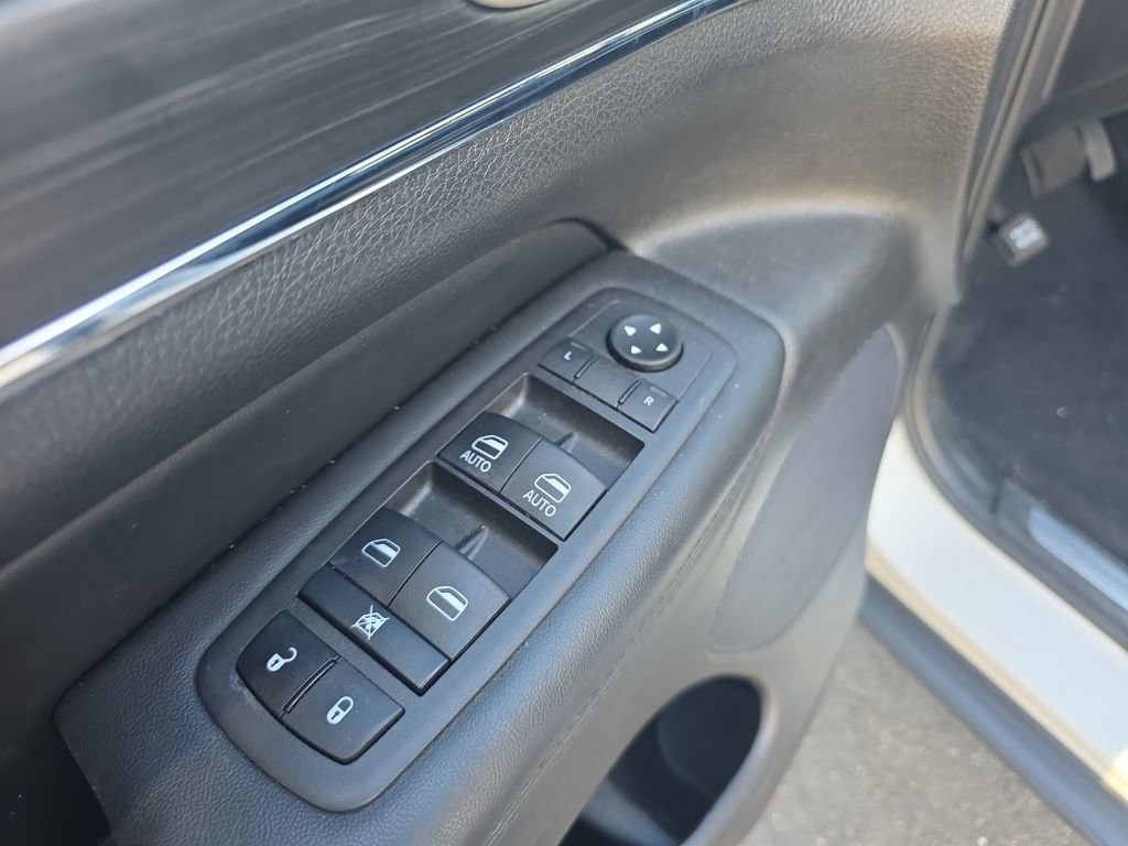 Used 2022 Jeep Grand Cherokee Limited AWD/4WD image 20