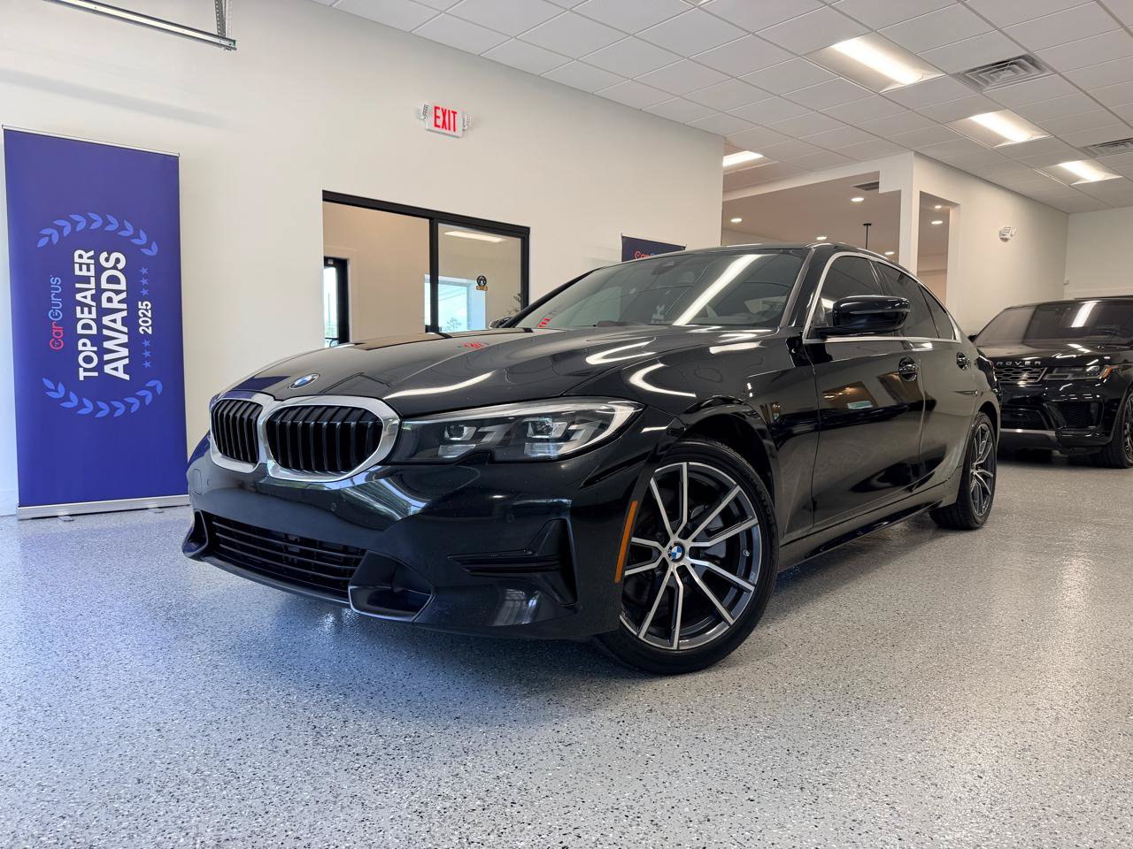 Used 2019 BMW 330i Sedan w/ Driving Assistance Package RWD image 2