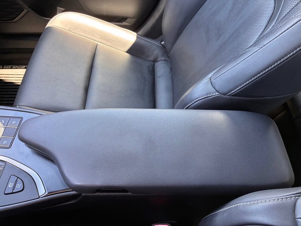 Used 2023 Lexus UX 250h AWD w/ Accessory Package (Z2) image 38