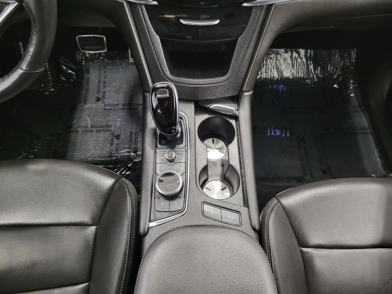 Certified 2022 Cadillac XT6 Sport w/ Technology Package image 17