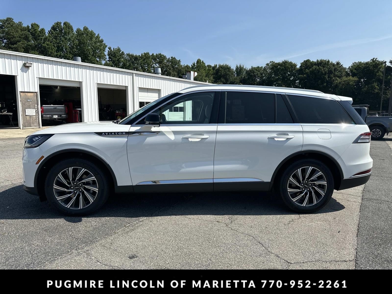 New 2026 Lincoln Aviator 2WD image 4