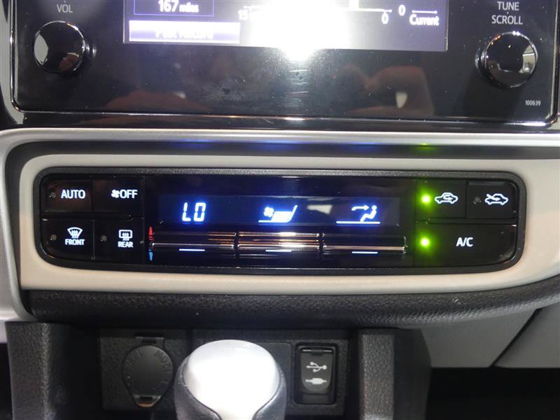 Used 2019 Toyota Corolla LE FWD image 36