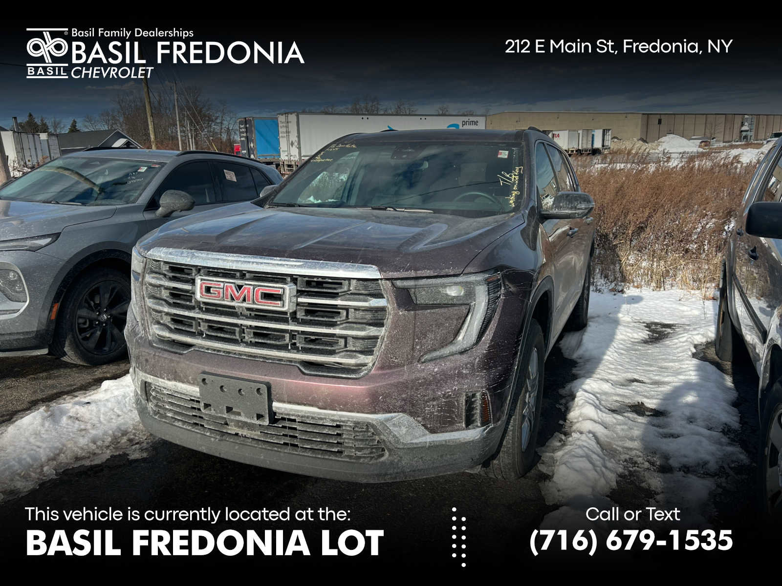 Used 2025 GMC Acadia Elevation image 1