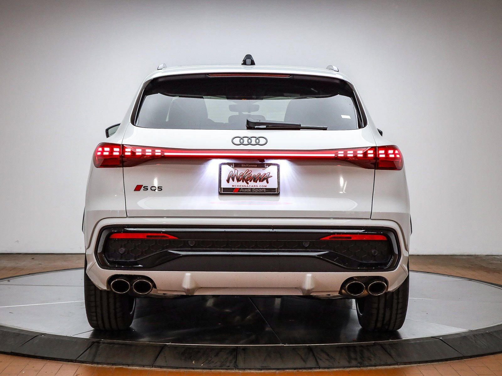 New 2025 Audi SQ5 Premium Plus AWD/4WD image 9