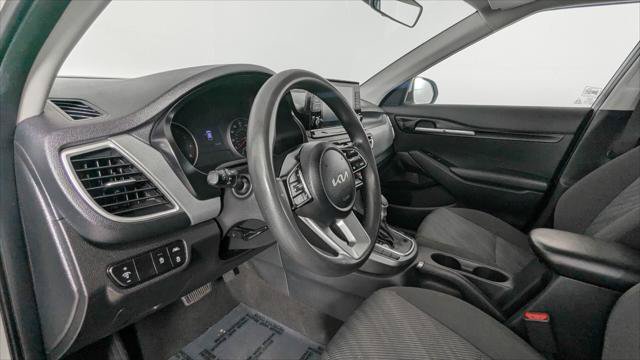 Used 2022 Kia Seltos LX AWD/4WD image 24