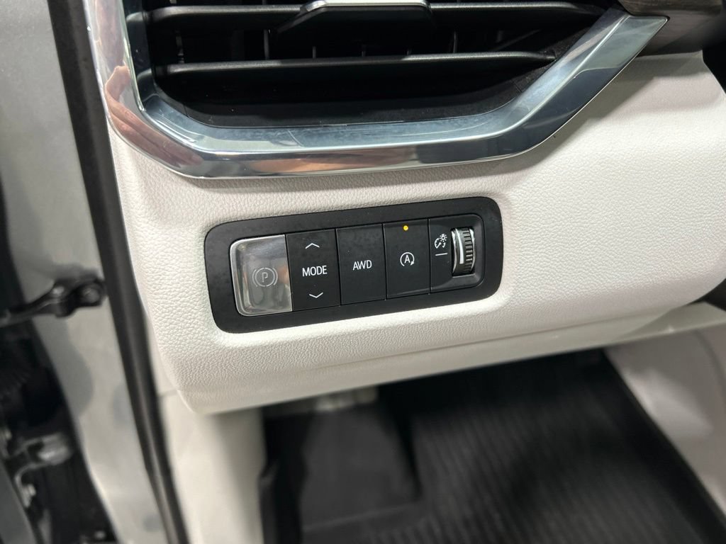 Used 2024 GMC Acadia Denali w/ Super Cruise Package AWD/4WD image 14