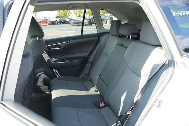 Used 2024 Toyota RAV4 XLE FWD image 15
